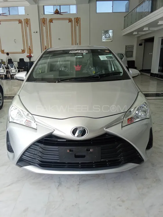 Toyota Vitz 2019 for Sale in Sukkur Image-1