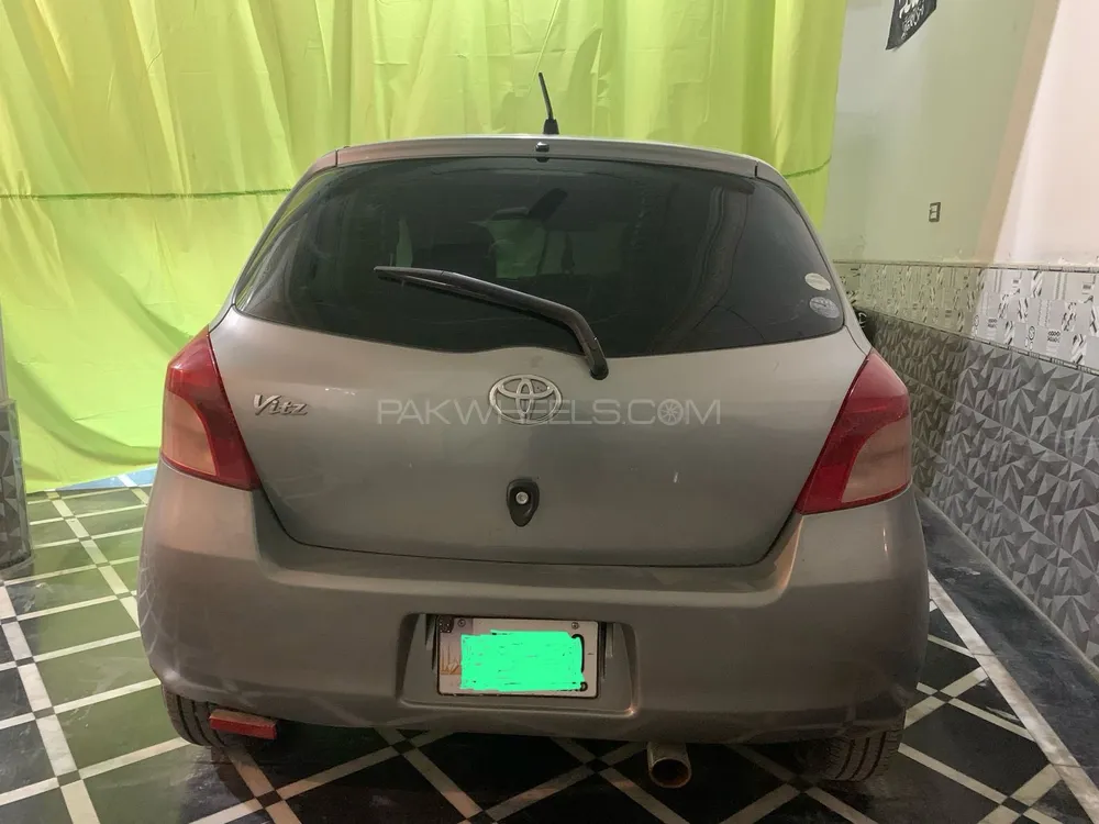Toyota Vitz 2007 for Sale in Peshawar Image-1