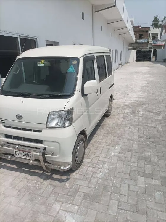 Daihatsu Hijet 2015 for Sale in Daska Image-1