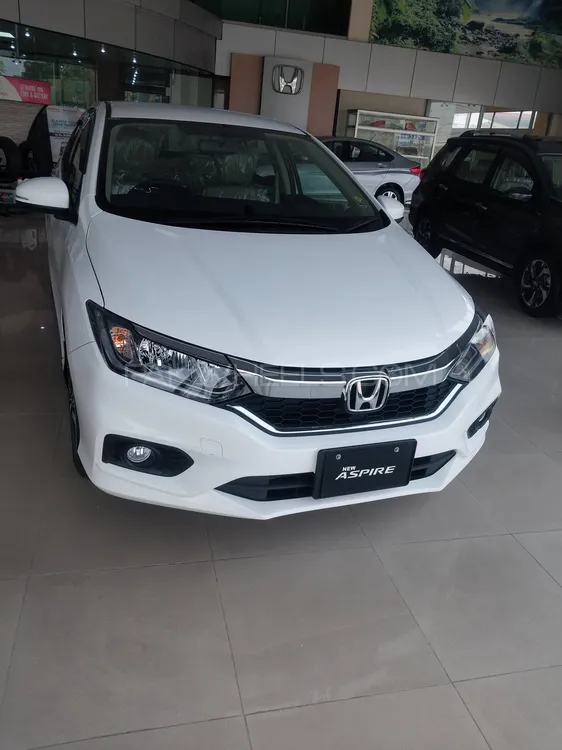 Honda City 2025 for Sale in Lahore Image-1
