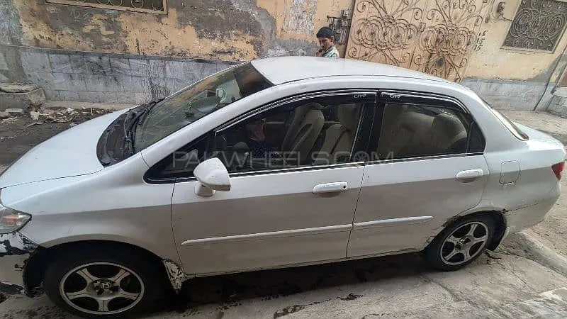 Honda City 2005 for Sale in Lahore Image-1