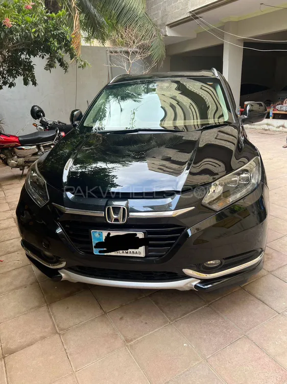 Honda Vezel 2015 for Sale in Peshawar Image-1