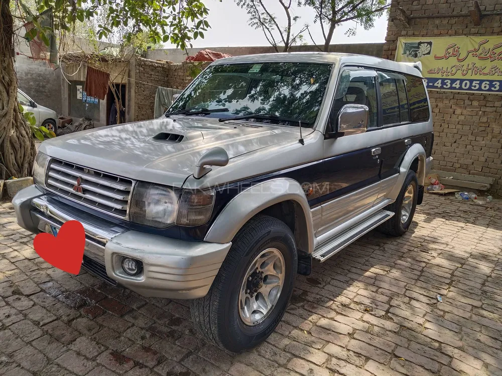 Mitsubishi Pajero 1998 for Sale in Lahore Image-1
