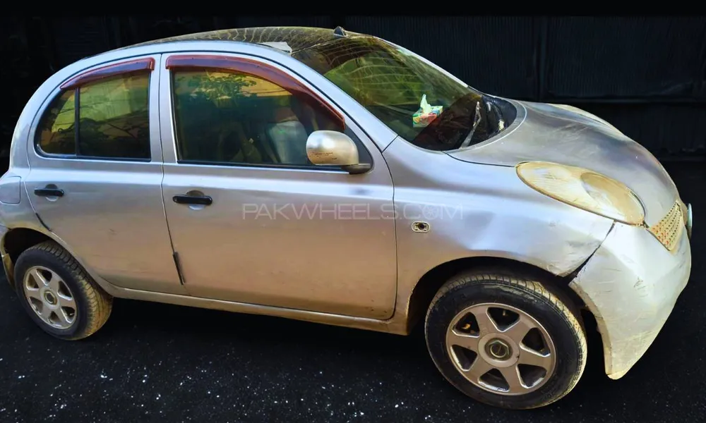 Nissan March 2003 for Sale in Karachi Image-1
