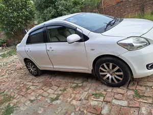 Toyota Belta X L Package 1.3 2007 for Sale