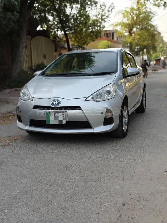 Toyota Aqua 2012 for Sale in Multan Image-1