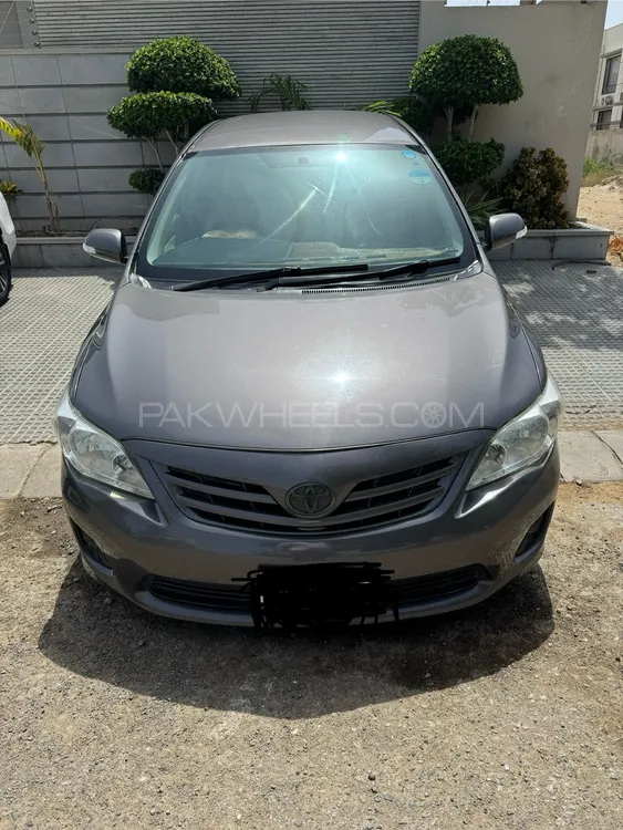 Toyota Corolla 2013 for Sale in Karachi Image-1
