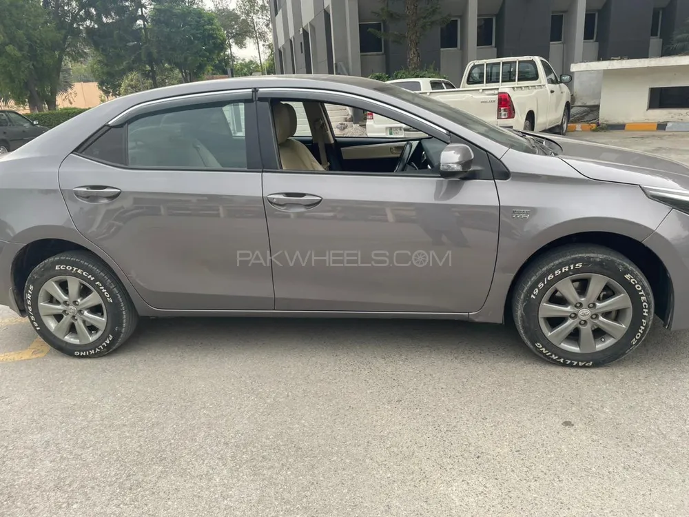 Toyota Corolla 2016 for Sale in Islamabad Image-1