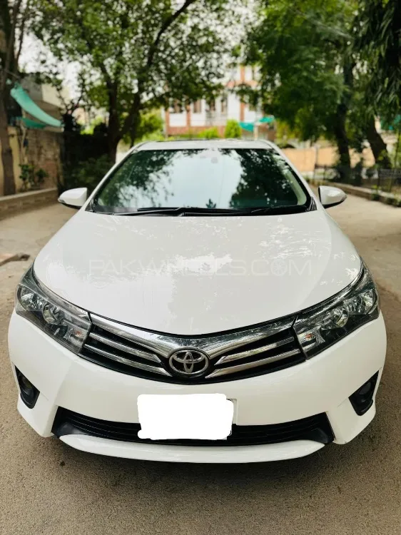 Toyota Corolla 2015 for Sale in Lahore Image-1