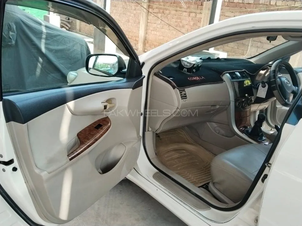 Toyota Corolla 2011 for Sale in Sukkur Image-1