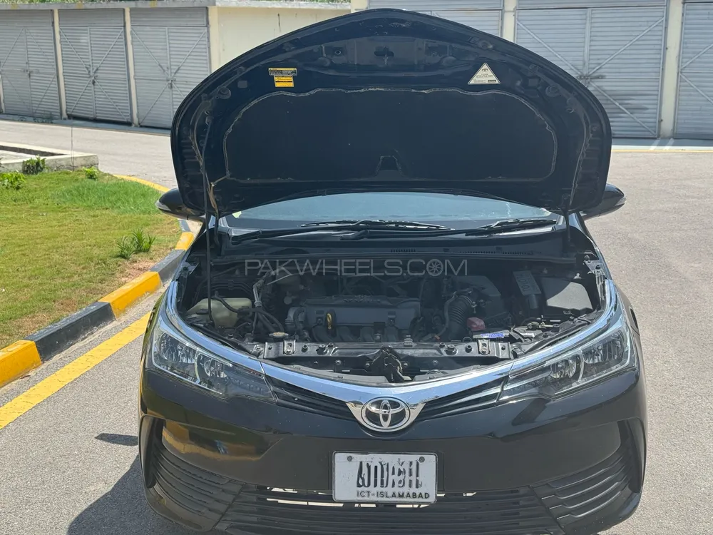 Toyota Corolla 2018 for Sale in Islamabad Image-1