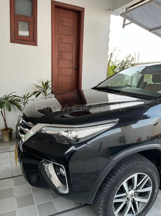 Toyota Fortuner 2018 for Sale in Karachi Image-1