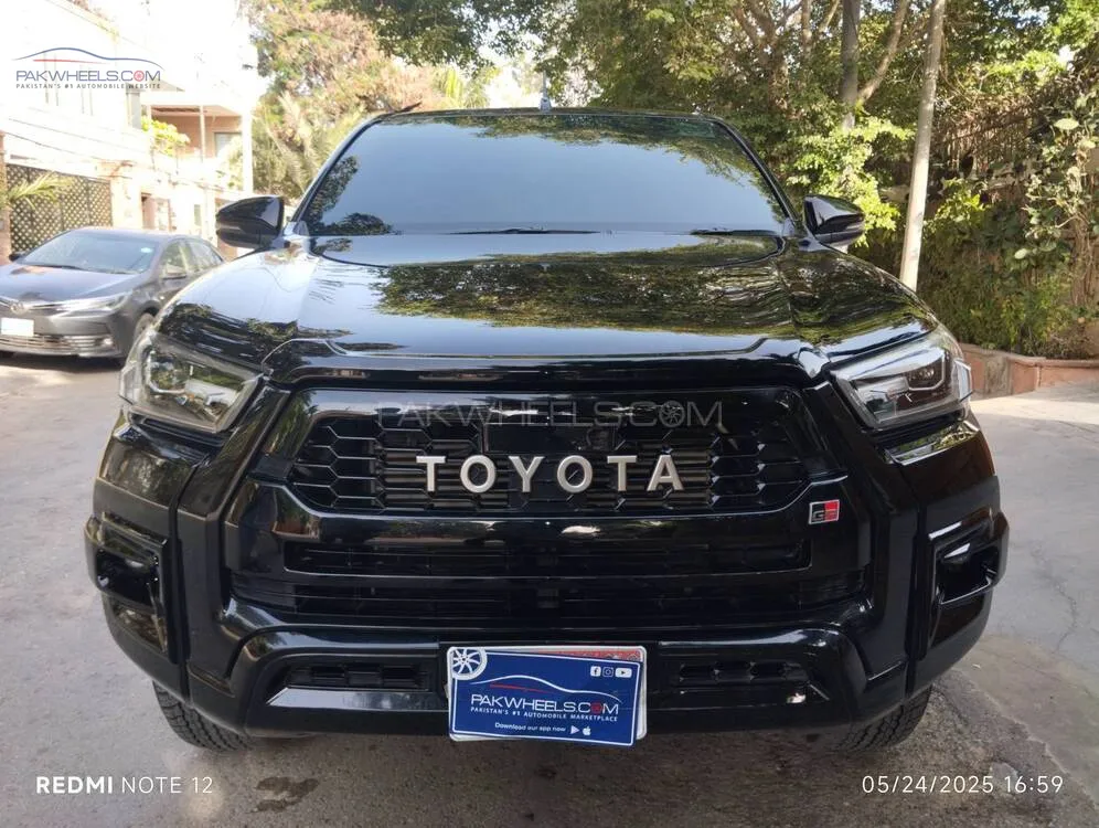 Toyota Hilux 2023 for Sale in Karachi Image-1