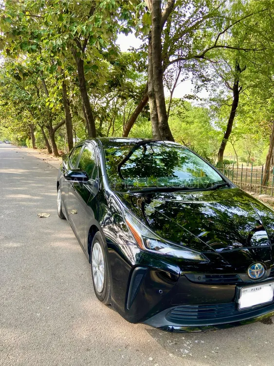 Toyota Prius 2021 for Sale in Islamabad Image-1