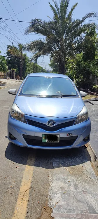 Toyota Vitz 2013 for Sale in Lahore Image-1