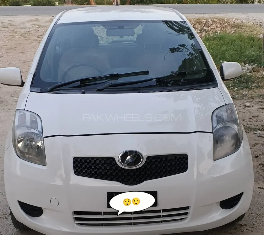 Toyota Vitz 2010 for Sale in Swabi Image-1