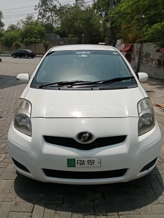 Toyota Vitz 2009 for Sale in Faisalabad Image-1