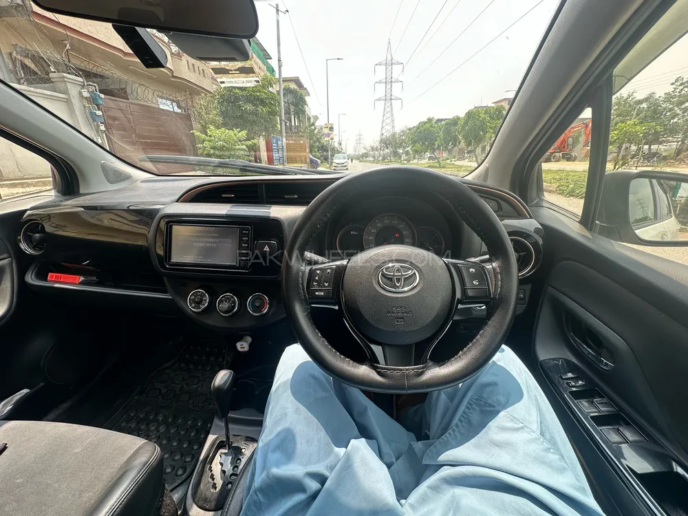 Toyota Vitz 2018 for Sale in Islamabad Image-1