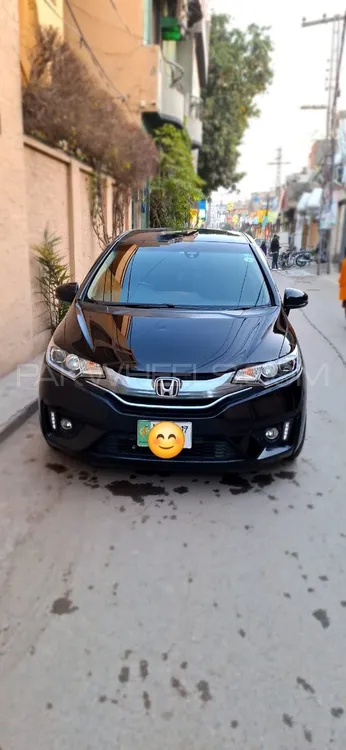 Honda Fit 2017 for Sale in Lahore Image-1