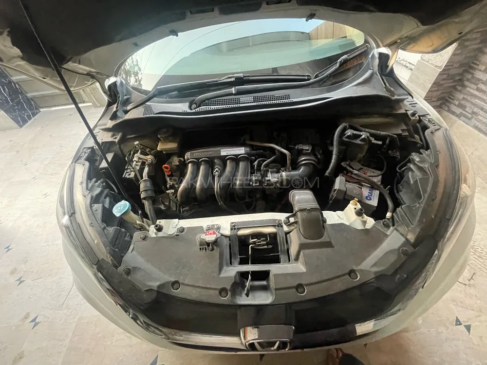 Honda Vezel 2015 for Sale in Lahore Image-1