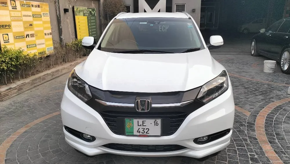 Honda Vezel 2015 for Sale in Lahore Image-1