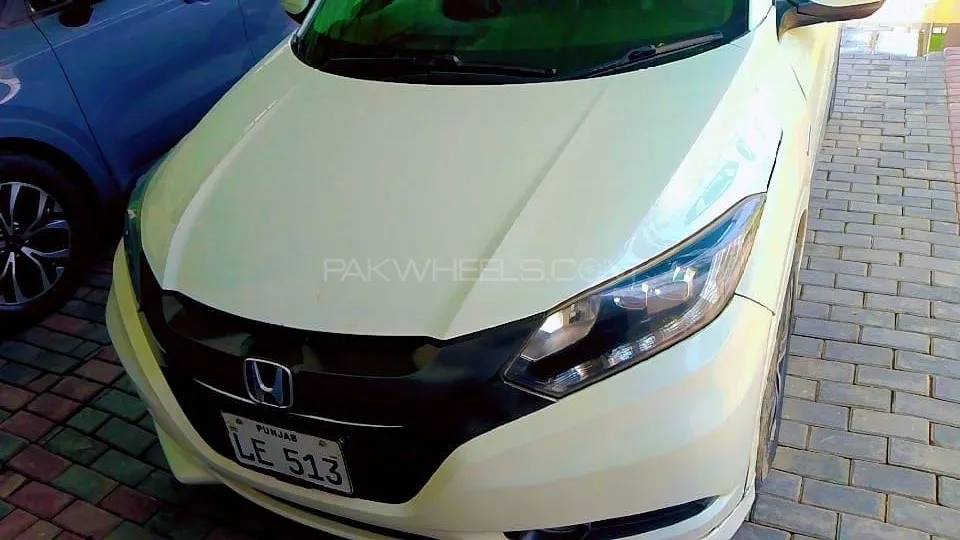 Honda Vezel 2016 for Sale in Gujranwala Image-1
