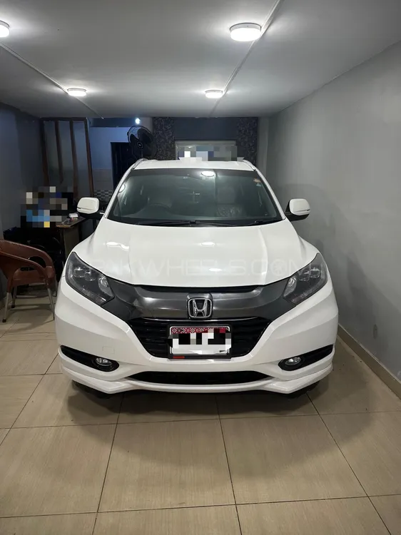 Honda Vezel 2015 for Sale in Karachi Image-1