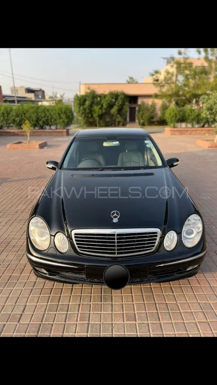 Mercedes Benz E Class 2004 for Sale in Faisalabad Image-1