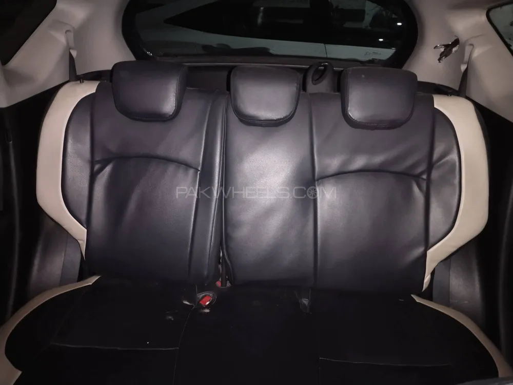 Nissan Note 2018 for Sale in Lahore Image-1