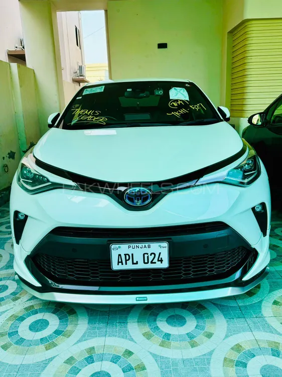 Toyota C-HR 2019 for Sale in Gujranwala Image-1