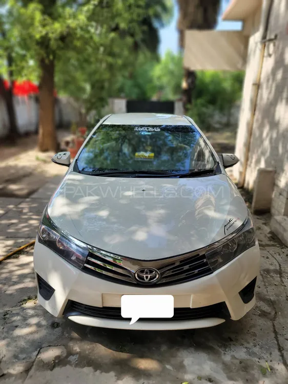 Toyota Corolla 2015 for Sale in Lahore Image-1