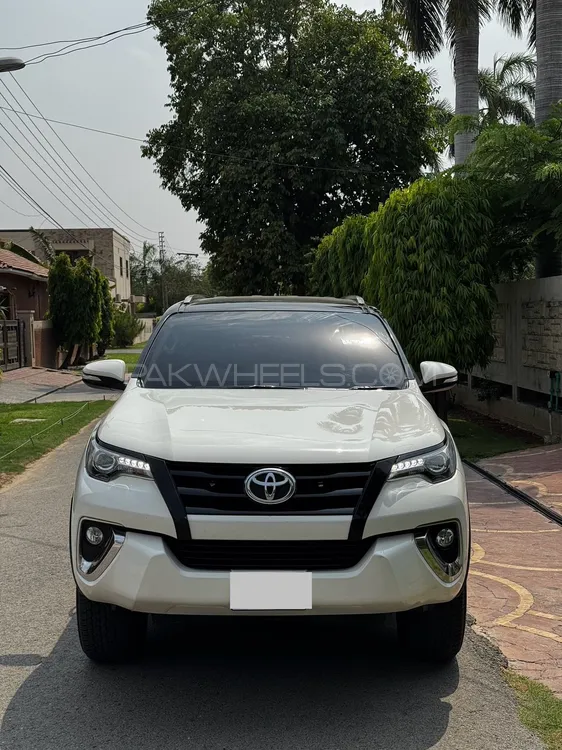 ٹویوٹا فورچیونر 2017 for Sale in لاہور Image-1
