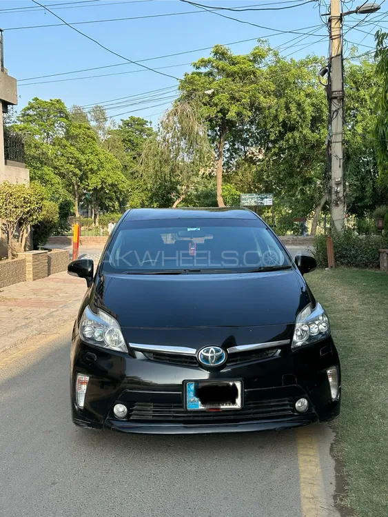Toyota Prius 2012 for Sale in Lahore Image-1