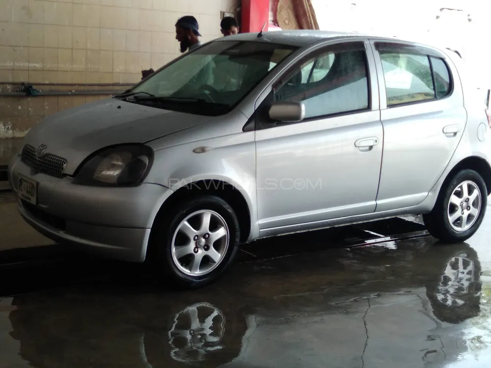 Toyota Vitz 1999 for Sale in Peshawar Image-1