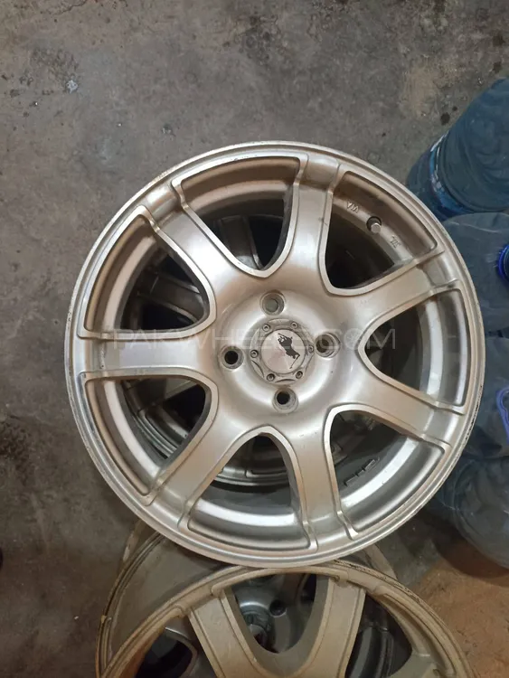 15 inch 4 nut rims Image-1
