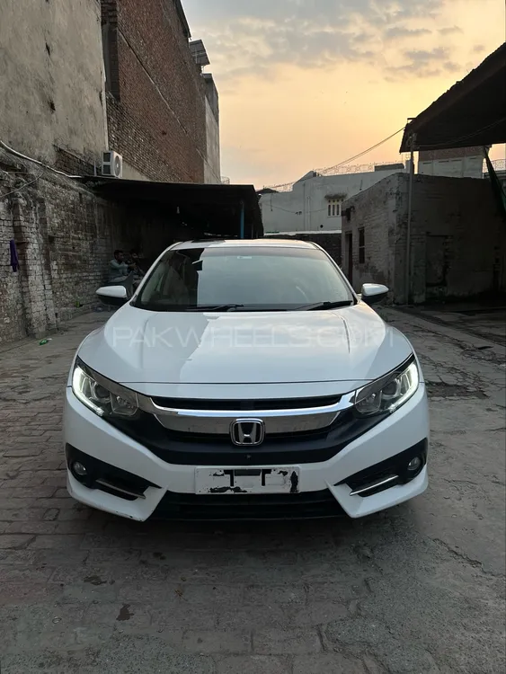 Honda Civic 2018 for Sale in Sialkot Image-1