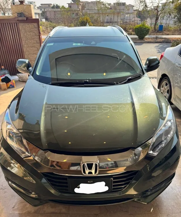 Honda Vezel 2016 for Sale in Islamabad Image-1
