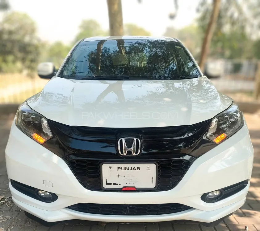 Honda Vezel 2014 for Sale in Lahore Image-1