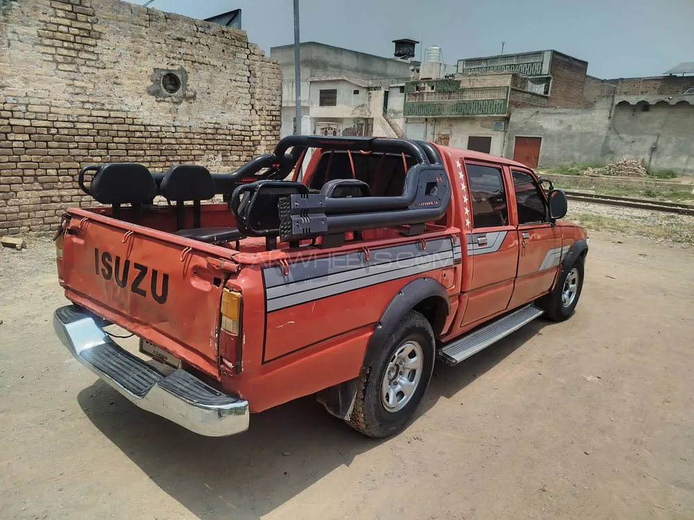 Isuzu Trooper 1986 for Sale in Nowshera Image-1