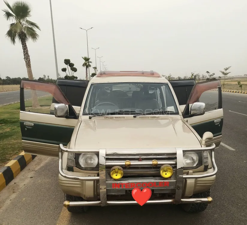 Mitsubishi Pajero 1989 for Sale in Multan Image-1