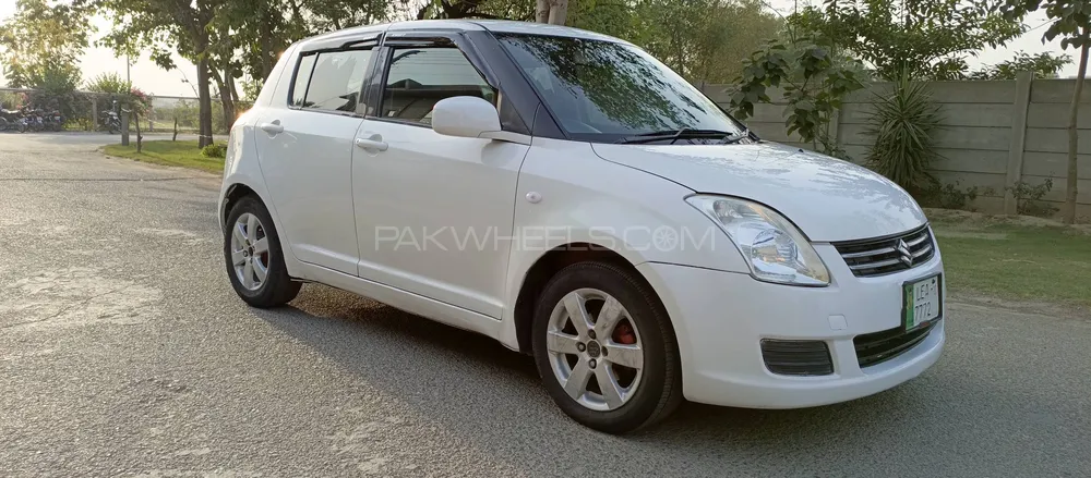 Suzuki Swift 2010 for Sale in Lahore Image-1