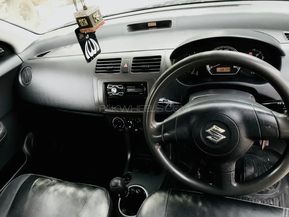 Suzuki Swift 2011 for Sale in Toba Tek Singh Image-1