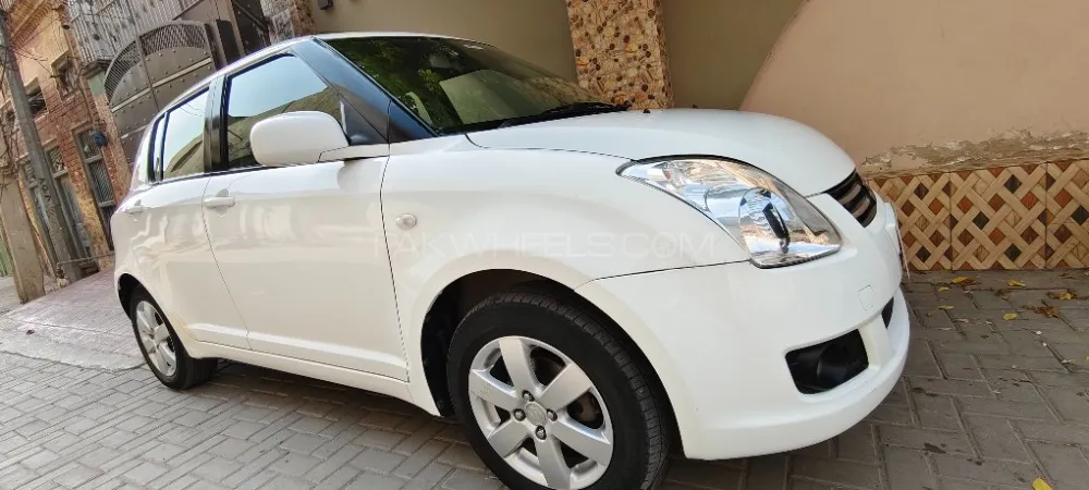 Suzuki Swift 2020 for Sale in Jhang Image-1