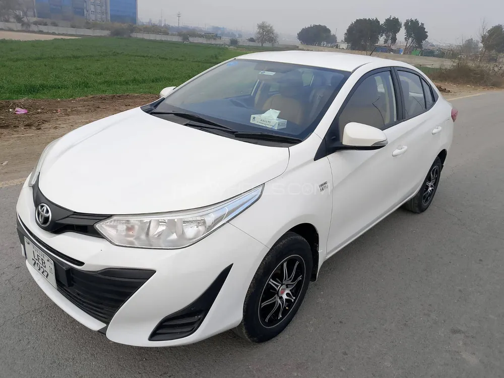 Toyota Yaris Sedan 2020 for Sale in Lahore Image-1