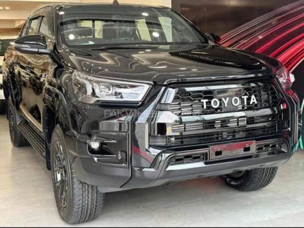 Toyota Hilux 2025 for Sale in Lahore Image-1