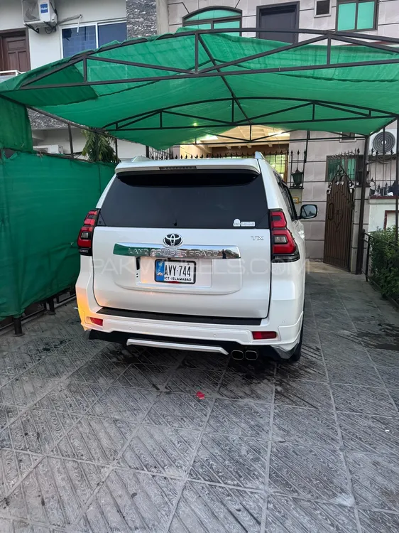 Toyota Prado 2017 for Sale in Islamabad Image-1