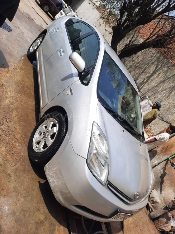 Toyota Prius 2010 for Sale in Islamabad Image-1
