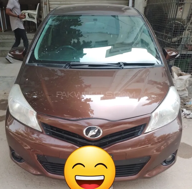 Toyota Vitz 2011 for Sale in Karachi Image-1