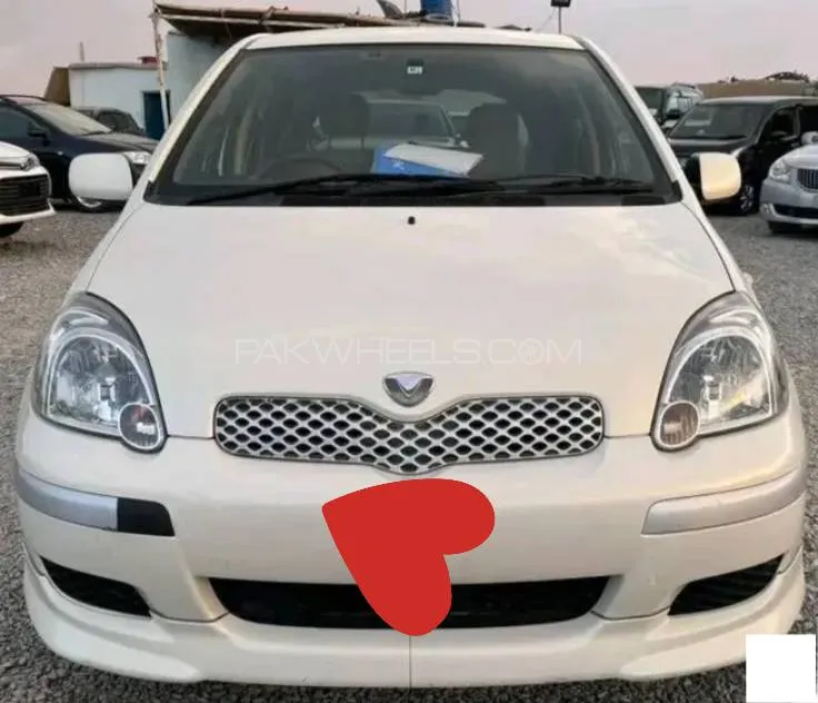 Toyota Vitz 2004 for Sale in Bat khela Image-1