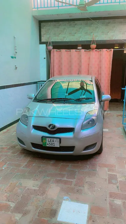 Toyota Vitz 2008 for Sale in Lakki marwat Image-1